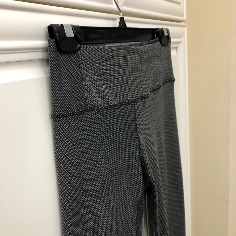 Prana Akiak grey women’s leggings